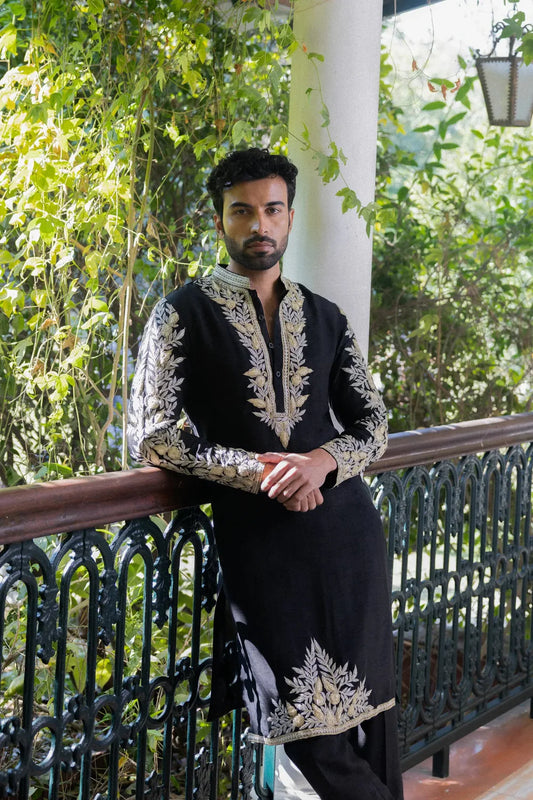 Zarposh – Cloaked in Gold